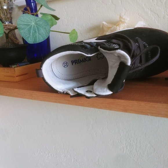 Boys Hi-Top Sneakers Shoes By PRIMIGI black Laces Kids Size US 13 (32) NWT - Picture 7 of 11